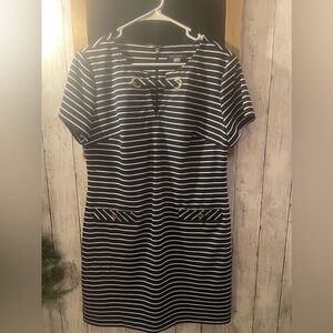 ommy Hilfiger Women's Navy/White Striped Short Sleeve Dress Size